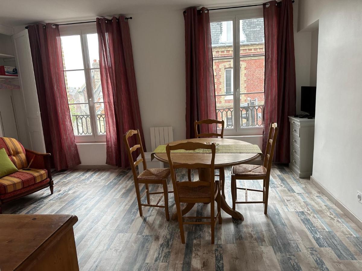 Des Beaux Appartements Deluxe 迪耶普 外观 照片