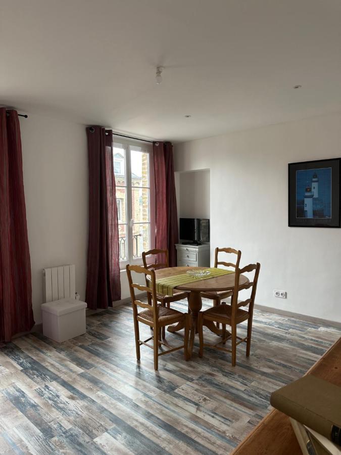 Des Beaux Appartements Deluxe 迪耶普 外观 照片